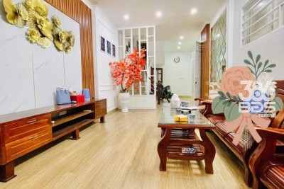 Bán nhà 60m2 phố Minh Khai, 5 tầng, lô góc, 3 thoáng cực sáng, MT rộng 4,5m giá 6,4 tỷ TL