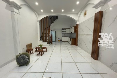 Chính chủ bán gấp căn nhà La Thành, 30m2, 3 tầng, MT 3m, phân lô ngõ thông ba gác 3,25 tỷ