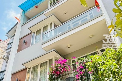 Bán nhà 100m2 phố Lạc Trung, phân lô quan chức, mặt tiền rộng, ô tô đỗ cửa, 26 tỷ TL