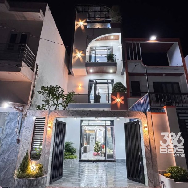 Bán nhà mới xây gần KCN Cầu Tràm 2 lầu , 4pn, 5wc, sân thượng trước sau giá 4,39 tỷ-1