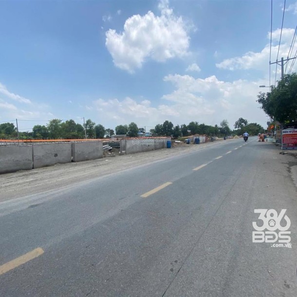 Bán đất mặt tiền Láng Le Bàu Cò , xã Tân Nhựt dt 445m2 ( có 331m2 thổ ) giá 7,5 tỷ-1