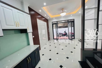 Bán nhà Thanh Nhàn, 36m2 x 5T x 4.8 Tỷ, GẦN CÔNG VIÊN TUỔI TRẺ - Ô TÔ ĐỖ GẦN