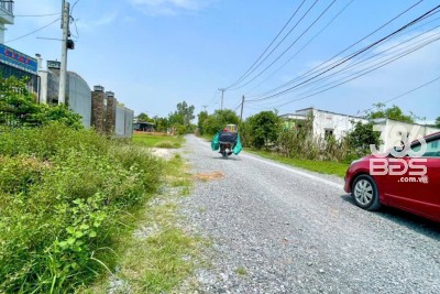 1280m2 đất 2 mặt tiền đường có cổng tường rào xã Trung Lập Hạ, Củ Chi có 300m2 thổ giá 4,1 tỷ