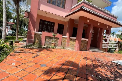 Biệt thự xã Nhuận Đức, Củ Chi tổng dt 4000m2 có 700m2 thổ 8pn 4wc giá 19 tỷ