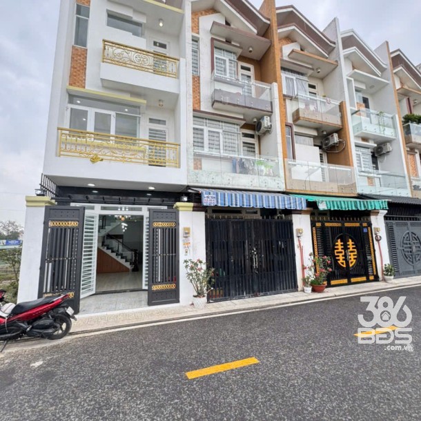 Nhà đồng bộ đường số 6, Bình Hưng Hòa B dt 56m2 2 lầu 4pn 3wc giá 5,3 tỷ-1