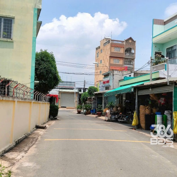 Nhà / tỉnh lộ 15, xã Tân Thạnh Đông dt 126m2 2 lầu 4pn 4wc giá 4,85 tỷ-1
