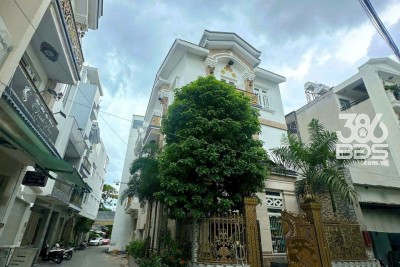 Biệt thự góc 2mt đường số 15, Bình Hưng Hòa dt 99,75m2 2 lầu 4pn 4wc giá 13,7 tỷ