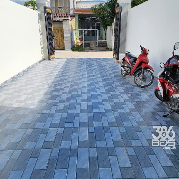 Nhà hẻm thi trấn Đức Hòa dt 145m2 1 lầu 3pn 3wc giá 3 tỷ-1