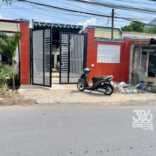 Nhà mặt tiền Lê Thị Bay, xã Tân Thạnh Đông dt 329m2 2 lầu 7pn 3wc giá 5,5 tỷ-2