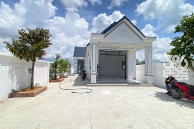 Nhà vườn xã Mỹ Lộc, Cần Giuộc dt 1000m2 2pn 2wc giá 4,5 tỷ