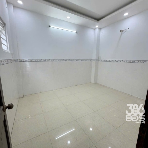 Nhà hẻm đường số 8, Bình Hưng Hòa B, dt 40m2 3 lầu 4pn 3wc giá 4,5 tỷ-6