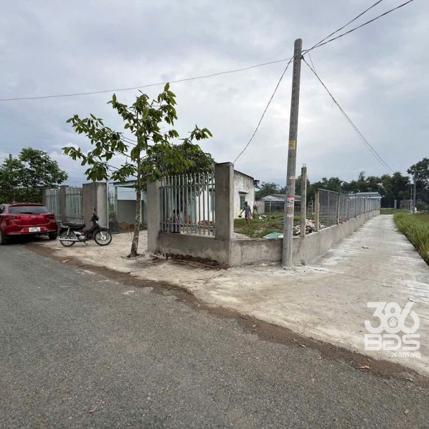 550m2 đất 2 mặt tiền ( có 300m2 thổ cư) đường Lương Văn Bào, Cần Giuộc giá 3,9 tỷ-2
