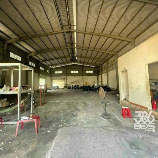 Nhà xưởng mặt tiền xã Lê Minh Xuân, Bình Chánh tổng dt 1600m2 giá 30 tỷ-4