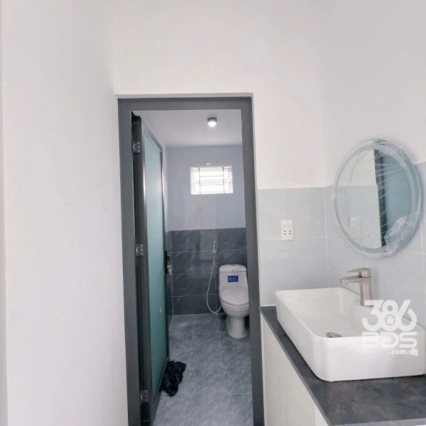 Nhà hẻm thị trấn Cần Giuộc , Long An cũ dt 72m2 1 lửng 3pn 2wc giá 2,28 tỷ-4