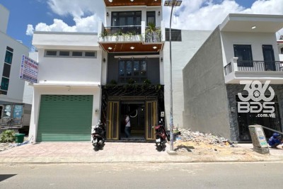 Nhà mặt tiền đường Bình thành, Bình Hưng Hòa B dt 56m2 3 lầu 5pn 6wc giá 7,7 tỷ