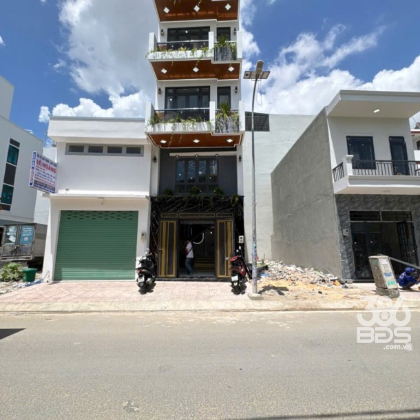 Nhà mặt tiền đường Bình thành, Bình Hưng Hòa B dt 56m2 3 lầu 5pn 6wc giá 7,7 tỷ-1