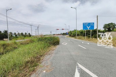 787m2 thổ cư mặt tiền đường nhựa xã Mỹ Phú, Thủ Thừa, Long An giá 5,6 tỷ