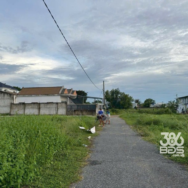 110m2 đất thổ cư đường nhựa xã Đức Hòa Đông, Đức Hòa, Long An giá 1,05 tỷ-2