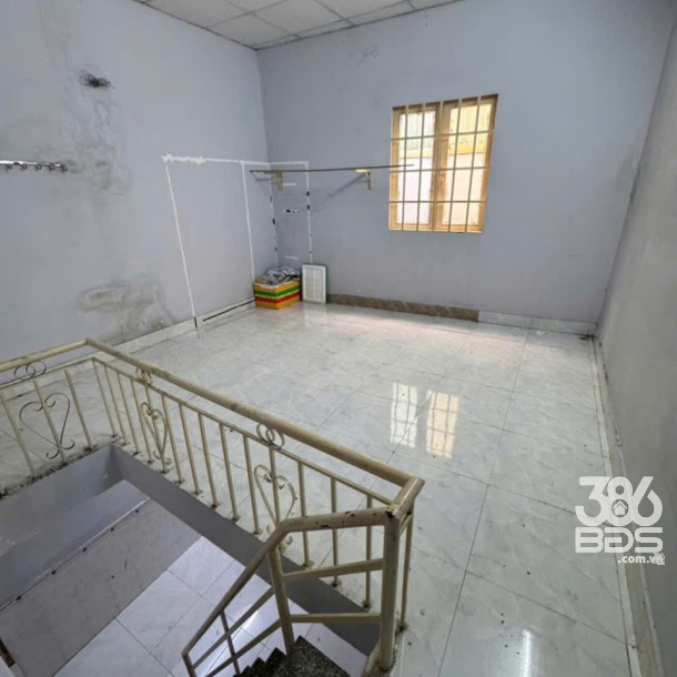 Nhà hẻm đường số 3, Bình Hưng Hòa dt 73,6m2 1 gác lừng 2pn 1wc giá 4,65 tỷ-1