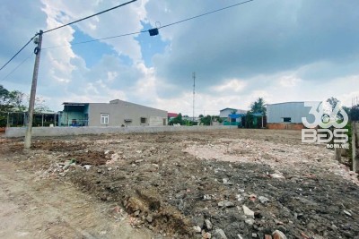 3 lô thổ cư mặt tiền lô B, Thích Thiện Hòa, xã Lê Minh Xuân, Bình Chánh dt 200m2 giá 2,8 tỷ/ lô