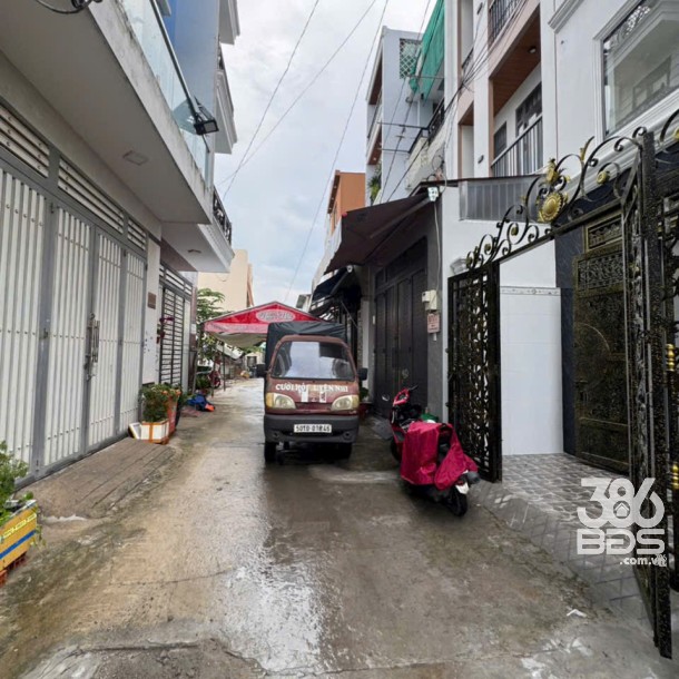 Nhà tân cổ điển 1/ Hương Lộ 2, Bình Trị Đông dt 68m2 3 lầu 5pn 5wc giá 7,3 tỷ-7