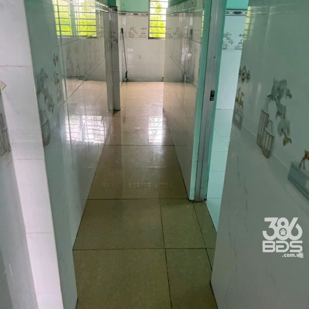 Nhà hẻm Hu Go, xã Trung An tổng dt 120m2 2pn, 1wc giá 2,1 tỷ-1