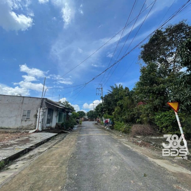 Hot : 7 lô thổ cư đường nhựa xã An Nhơn Tây dt 120 -> 150m2 giá 2,3 tỷ / lô-3