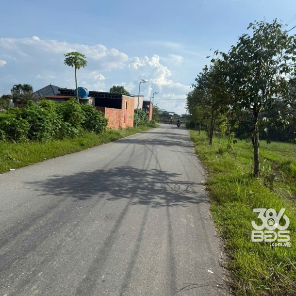 Bán đất mặt tiền đường nhựa thị trấn Hậu Nghĩa tdt 885m2 ( có 200m2 thổ) giá 4,2 tỷ-3