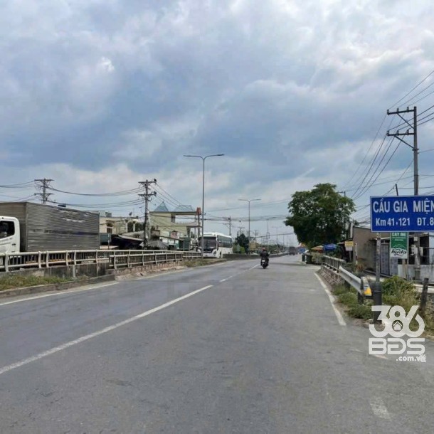 Bán 4.200m2 đất vườn ( có 300m2 thổ) ấp 9 xã Lương Hòa, Bến Lức giá 6,5 tỷ-1