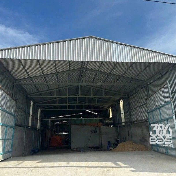 Bán nhà kho xã Hòa Khánh Nam , Đức Hòa dt 660m2 thổ ,điện 3 pha đường xe tải giá 4,3 tỷ-1