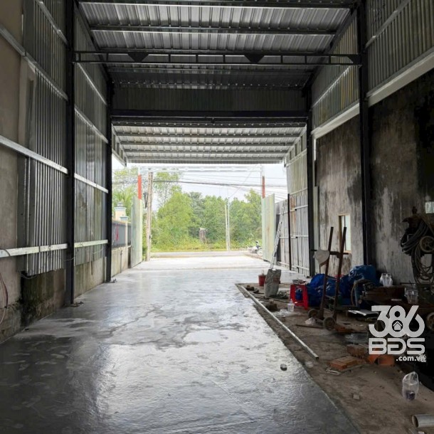 Bán nhà kho mặt tiền Gia Miệng xã Lương Hòa dt 850m2 ( có 200m2 thổ ) giá 5,2 tỷ-5