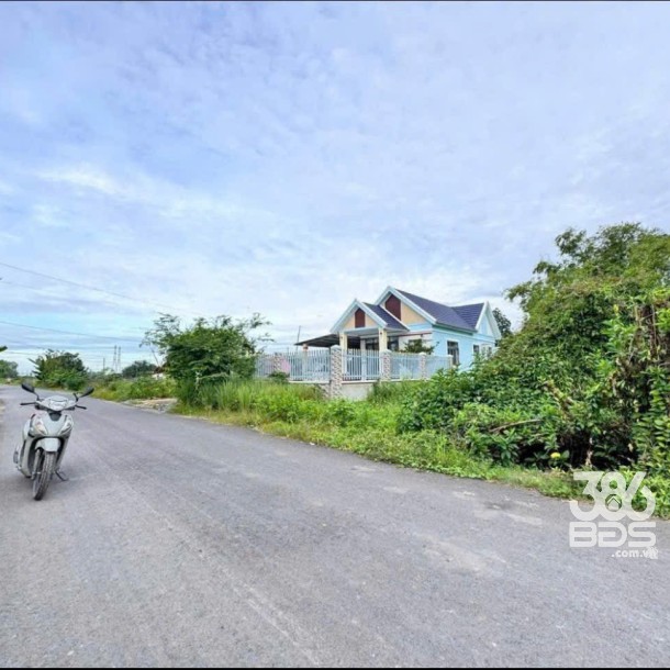 Bán đất thổ cư mặt tiền đường nhựa Út An, thị trấn Đức Hòa dt 120m2 giá 1,4 tỷ-1