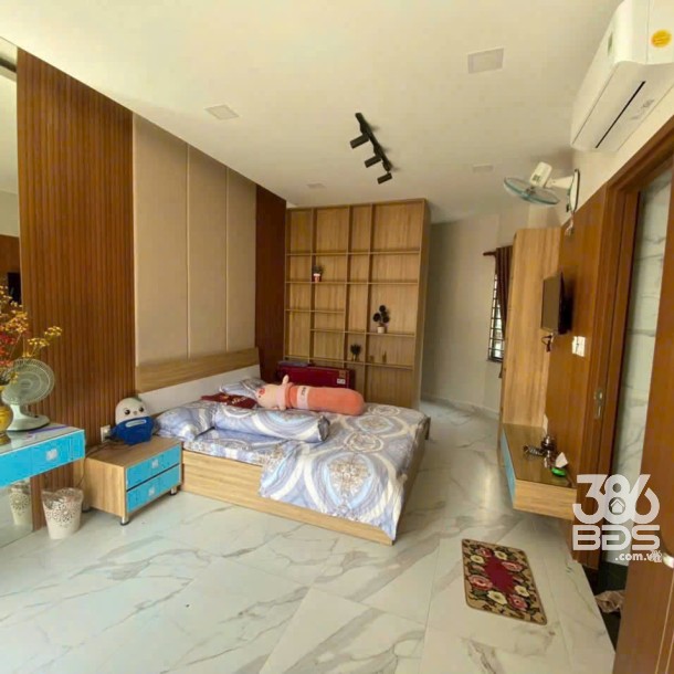 Nhà 3 mặt tiền mặt tiền Lý Thánh Tông, p Hiệp Tân dt 70m2 , 3 lầu , 4pn , 4wc giá 13 tỷ-14