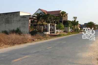 Bán đất thổ cư đường nhựa góc 2 mặt tiền xã Đức Lập Hạ dt 300m2 giá 2 tỷ