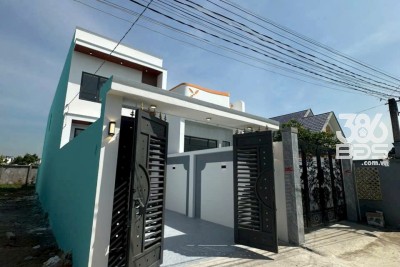 Nhà mới xây đã hoàn công xã Mỹ Lộc, Cần Giuộc dt 132m2 , gác lửng, 3pn , 2wc giá 2,38 tỷ