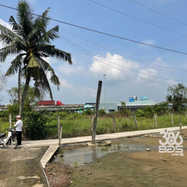 Bán đất 2 mặt tiền đường Rạch Vịnh xã An Thạnh dt 2000m2 ( 300m2 thổ ) giá 6,5 tỷ-2