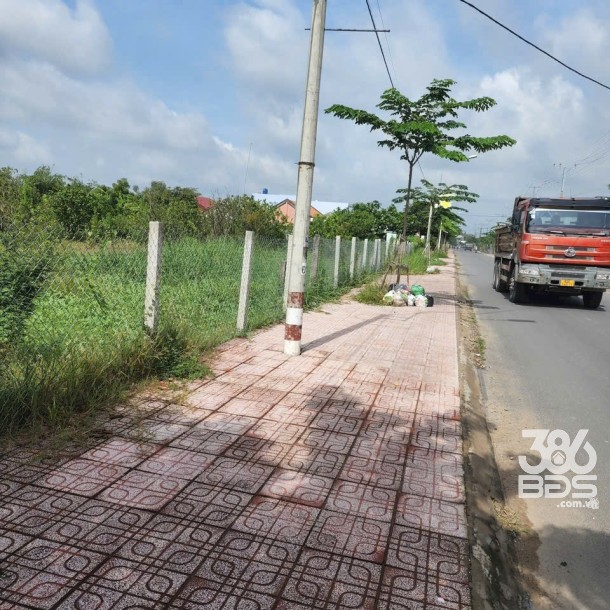 3 lô đất vip mặt tiền ĐT 830, xã Long Cang , Cần Đước giá 9,8 - 9,9 -13,3 tỷ-2