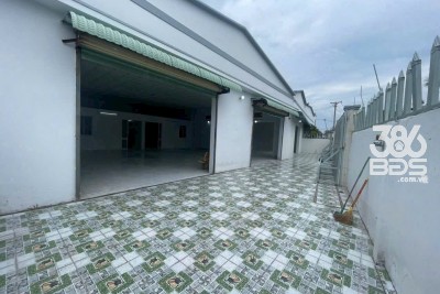Bán 3 nhà xưởng nhỏ liền kề xã An Thạnh , Bến Lức tdt 850m2 ( có 300m2 thổ) giá 6,5 tỷ