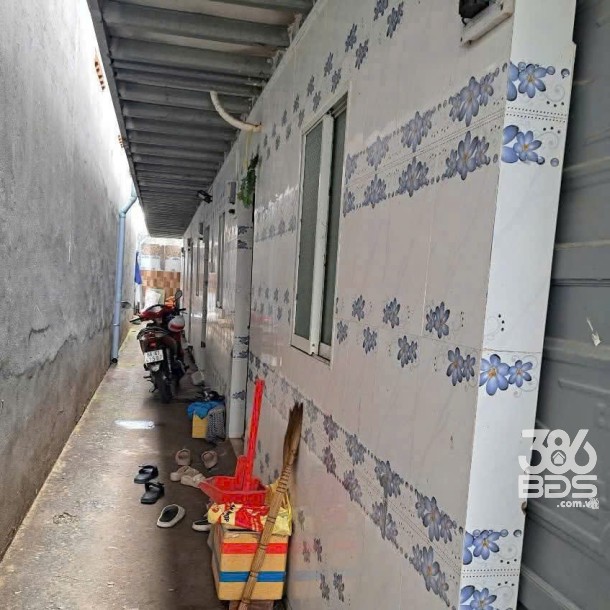 Bán nhà cấp 4 + dãy trọ 5 phòng  xã Long Định tdt 200m2  đang cho thu nhập , giá 2,7 tỷ-5