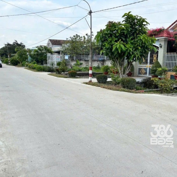 Bán đất 2 mặt tiền đường Tám Thăng, xã Thạnh Đức dt 234m2 full thổ giá giảm còn 2,8 tỷ-2