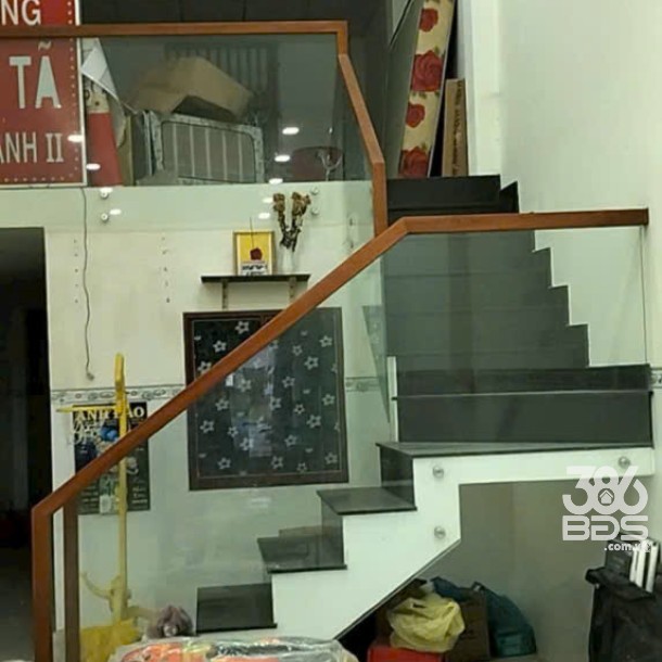 Bán nhà mt kinh doanh Đt 832, xã Nhựt Chánh , Bến Lức dt 80m2 , 2pn 1wc giá 4,4 tỷ-4