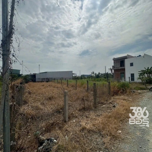 Bán đất thổ cư mt Liên ấp 1A B xã Long Hòa, Cần Đước dt 193m2 giá giảm còn 1,55 tỷ-1