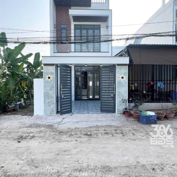 Bán nhà lầu mới xây ở xã Tân Bửu, Bến Lức dt 100m2 full thổ 1 lầu ,4pn,2wc giá 2,95 tỷ-4