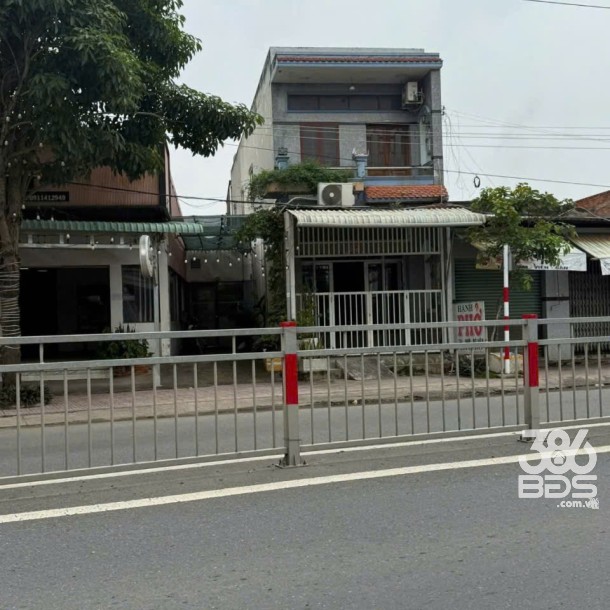 Bán nhà mặt tiền tl 826 , xã Long Hòa , Cần Đước dt 100m2 , 1 lầu , 3pn , 2wc giá 4,9 tỷ-1