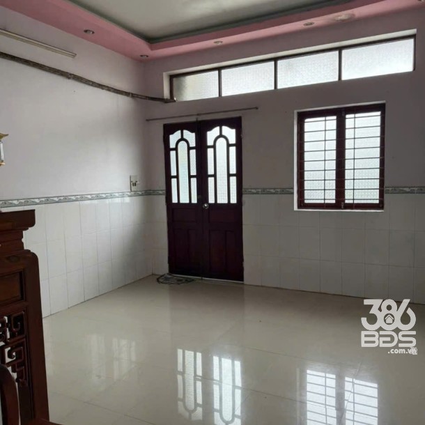 Bán nhà mặt tiền tl 826 , xã Long Hòa , Cần Đước dt 100m2 , 1 lầu , 3pn , 2wc giá 4,9 tỷ-3