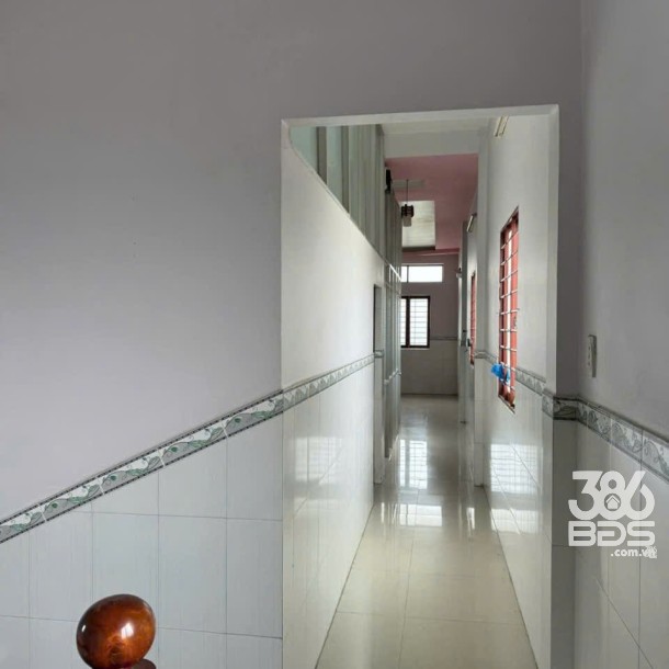 Bán nhà mặt tiền tl 826 , xã Long Hòa , Cần Đước dt 100m2 , 1 lầu , 3pn , 2wc giá 4,9 tỷ-5