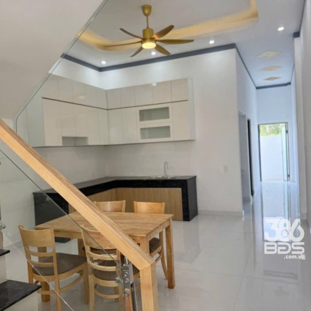 Bán nhà mới xây xã Tân Bửu , Bến Lức dt 99m2 1 lầu , 2pn , 3wc giá 2,7 tỷ-3