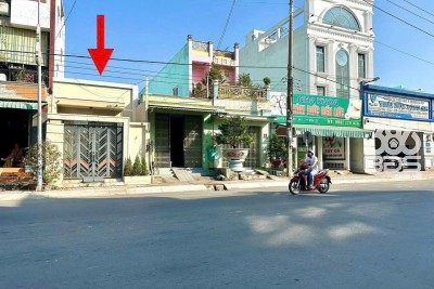 Bán nhà mt đường Nguyễn Văn Tuôi , thị trấn Bến Lức dt 116,5m2 , 2pn , 1wc giá giảm còn 4 tỷ