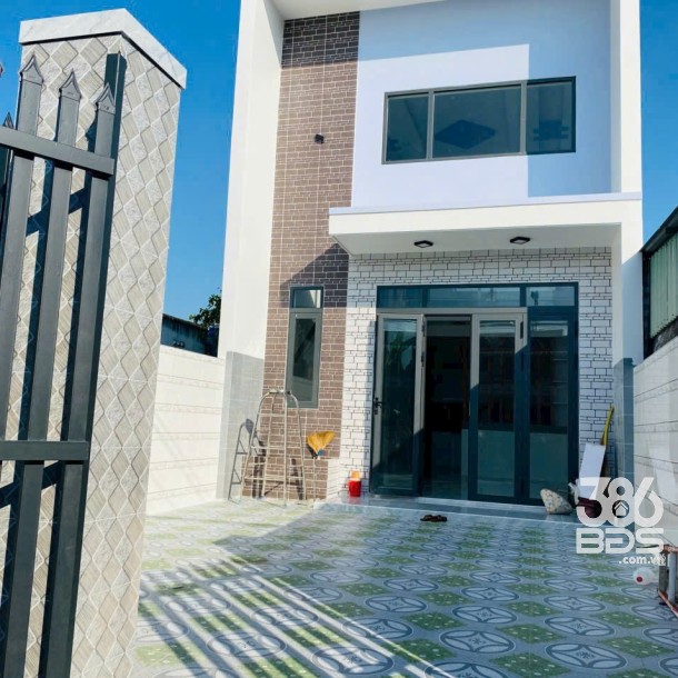 Bán nhà mới xây ở xã Long Định , Cần Đước dt 100m2 , 1 lửng , 3pn, 2wc giá 2,15 tỷ-2