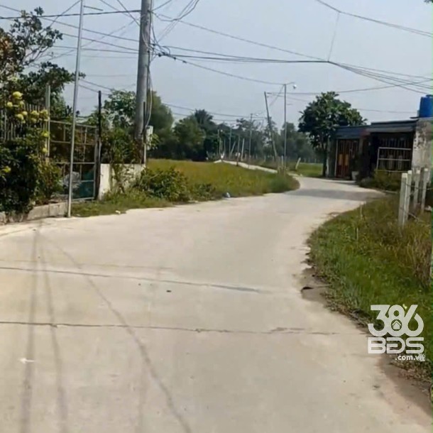 Bán cái ao đường beton xã Đức Hòa Thượng tdt 5812m2 ( có 731m2 thổ ) giá 6,5 tỷ-2